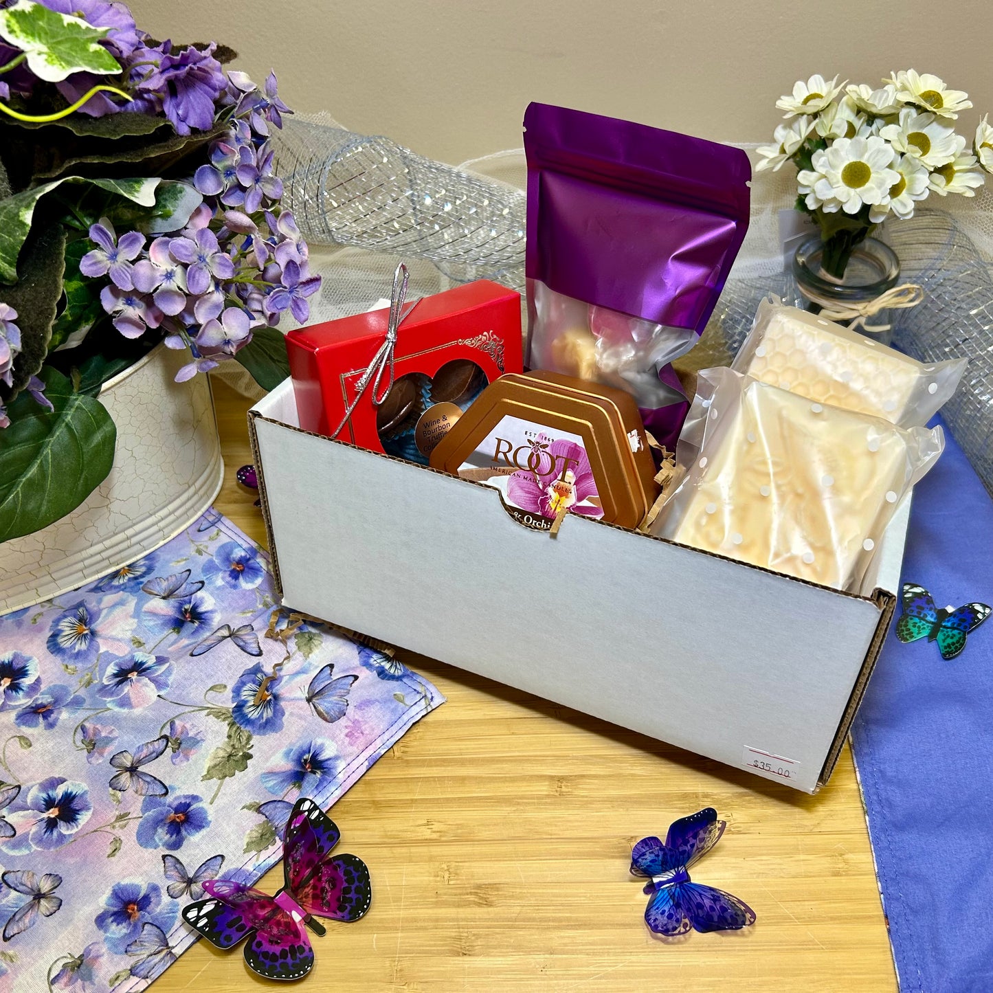 XOXO Mother’s Day Gift Box